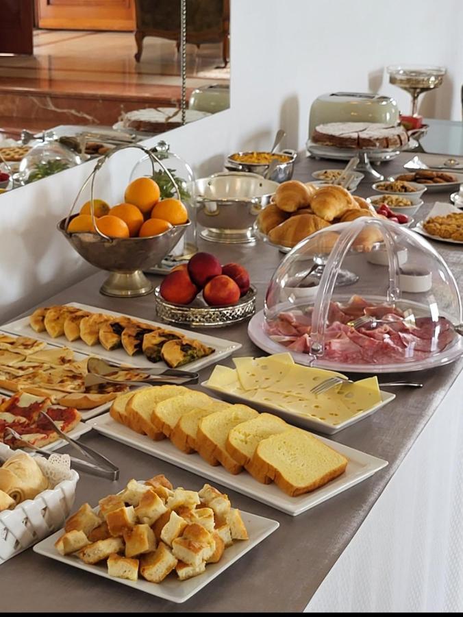 Villamara Luxury Rooms Специя Екстериор снимка