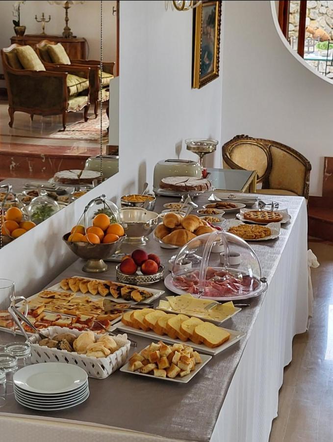 Villamara Luxury Rooms Специя Екстериор снимка