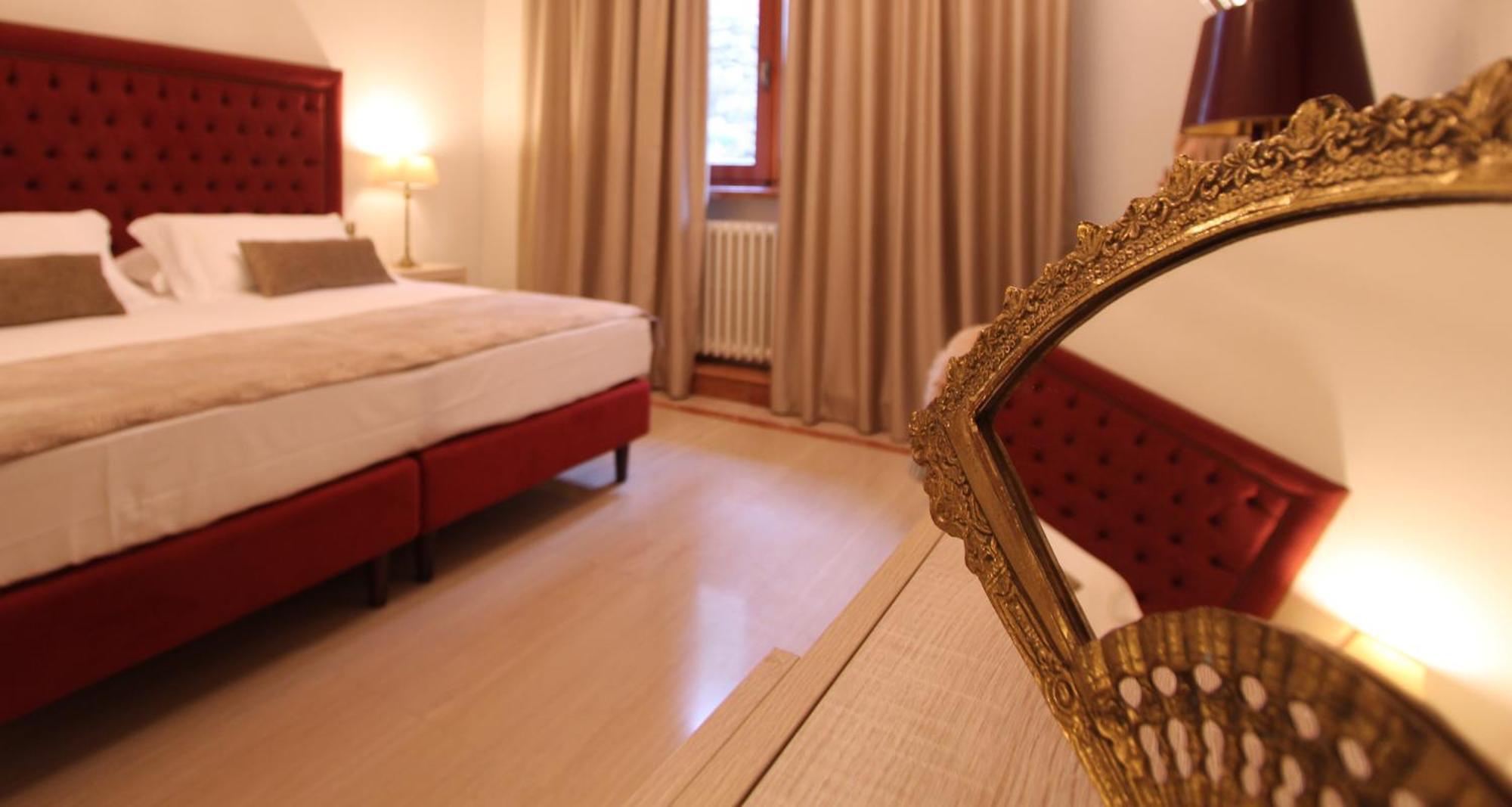 Villamara Luxury Rooms Специя Екстериор снимка